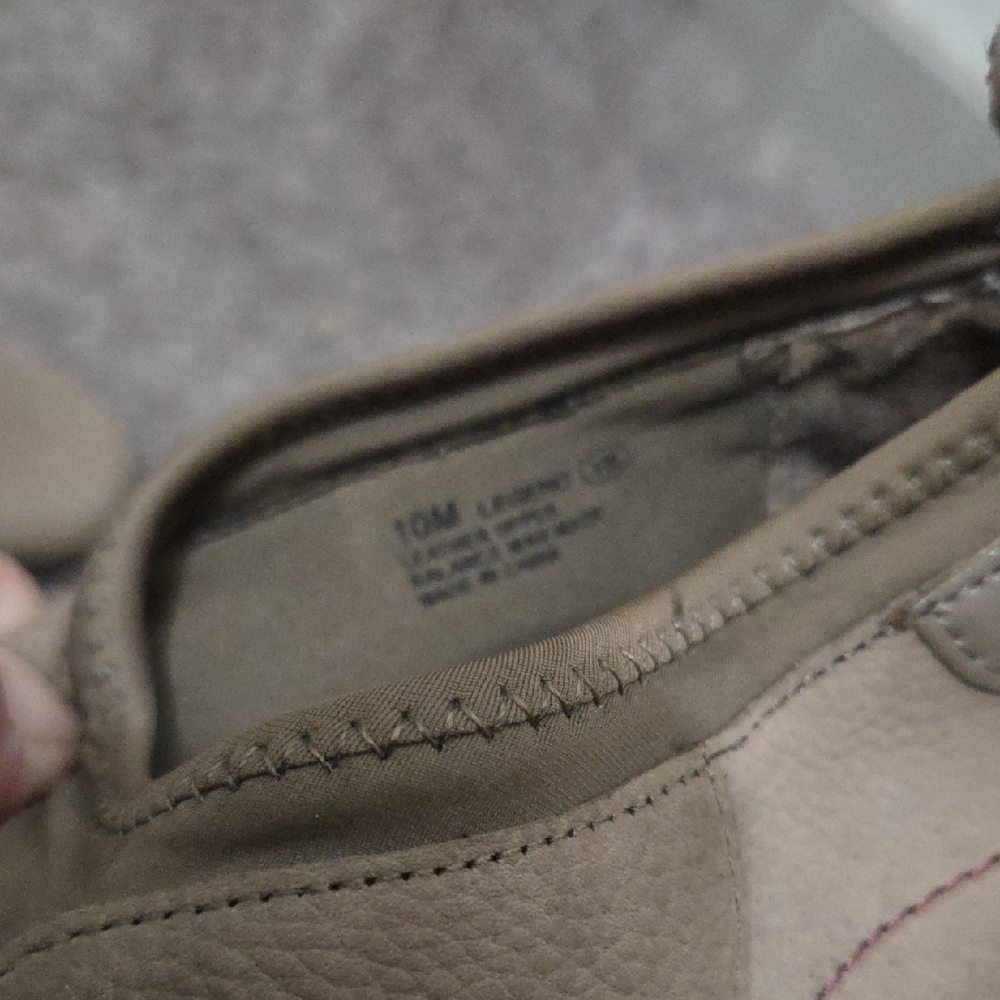 AEROSOLES Men's Green and Beige Casual Sneakers - Picture 10 of 10